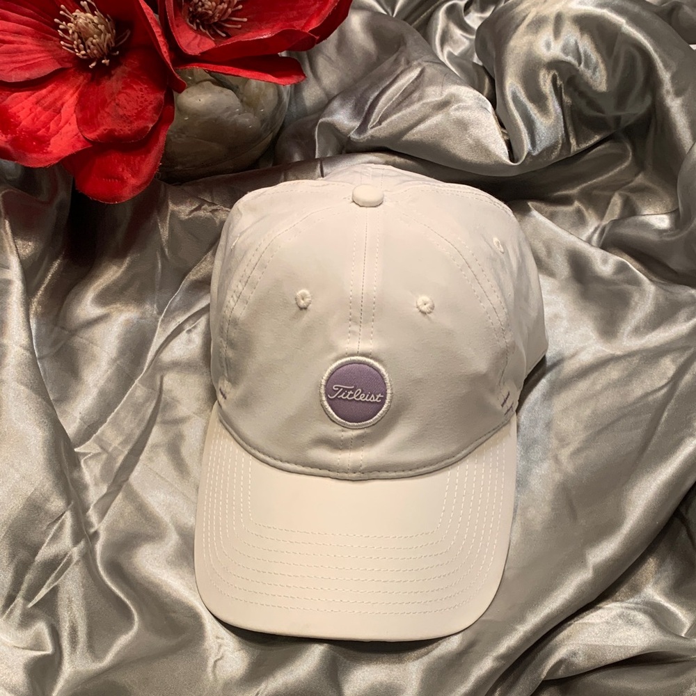 🌹 Titleist • White Lightweight Baseball Hat with Lilac Logo •